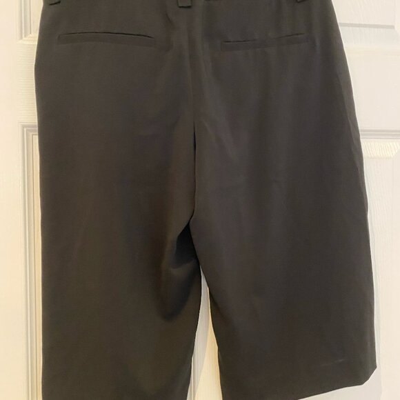 Alice and Olivia Bermuda Shorts - Picture 4 of 4